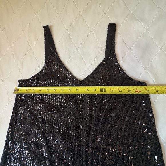 Sequin Embellished Black Tank Top - Picture 5 of 6